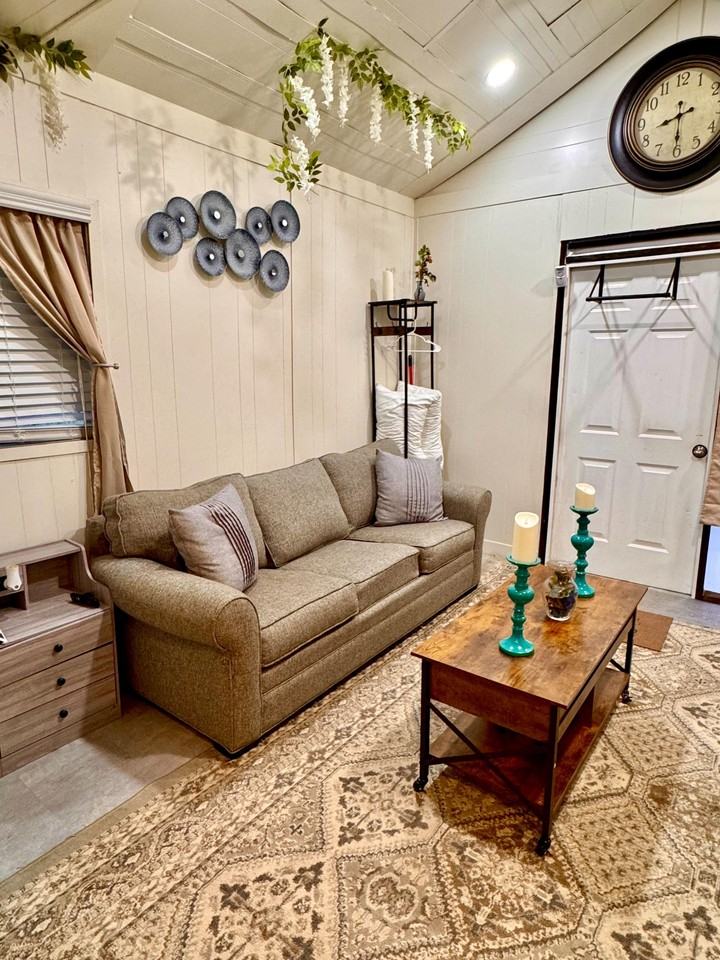 Anderson Dr - Photo 4 of 12