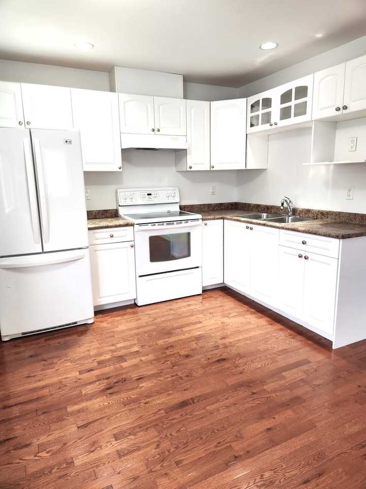 7170 199 Street - Photo 6 of 13