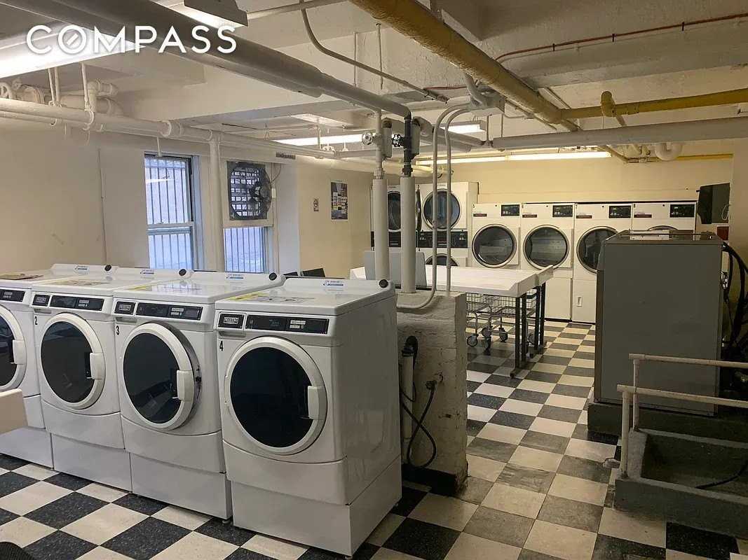 433 W 34th St #9E - Photo 7 of 9