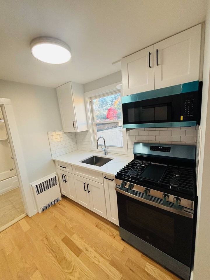 Glen Head Rd - Photo 5 of 12