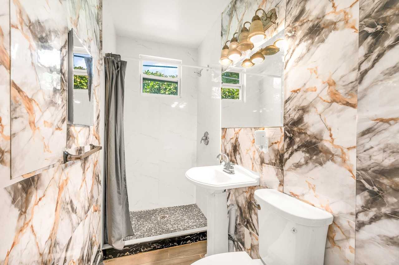 751 Nw 2nd St - Photo 5 of 7