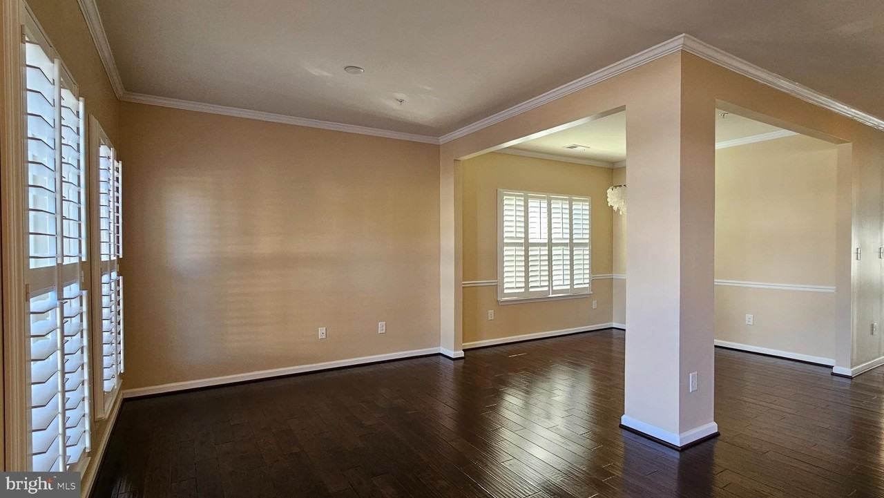 11257 Yellowstone Court - Photo 4 of 40