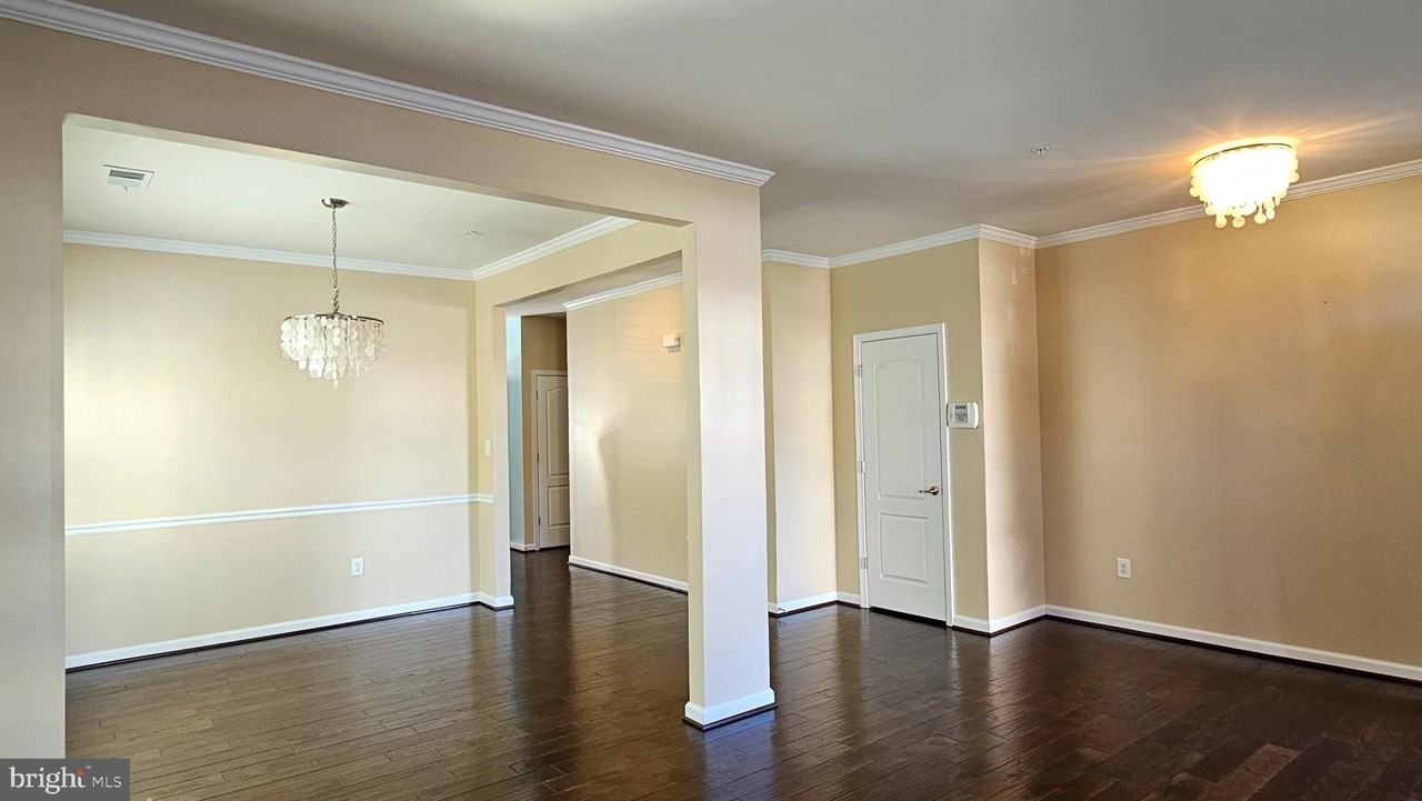 11257 Yellowstone Court - Photo 5 of 40