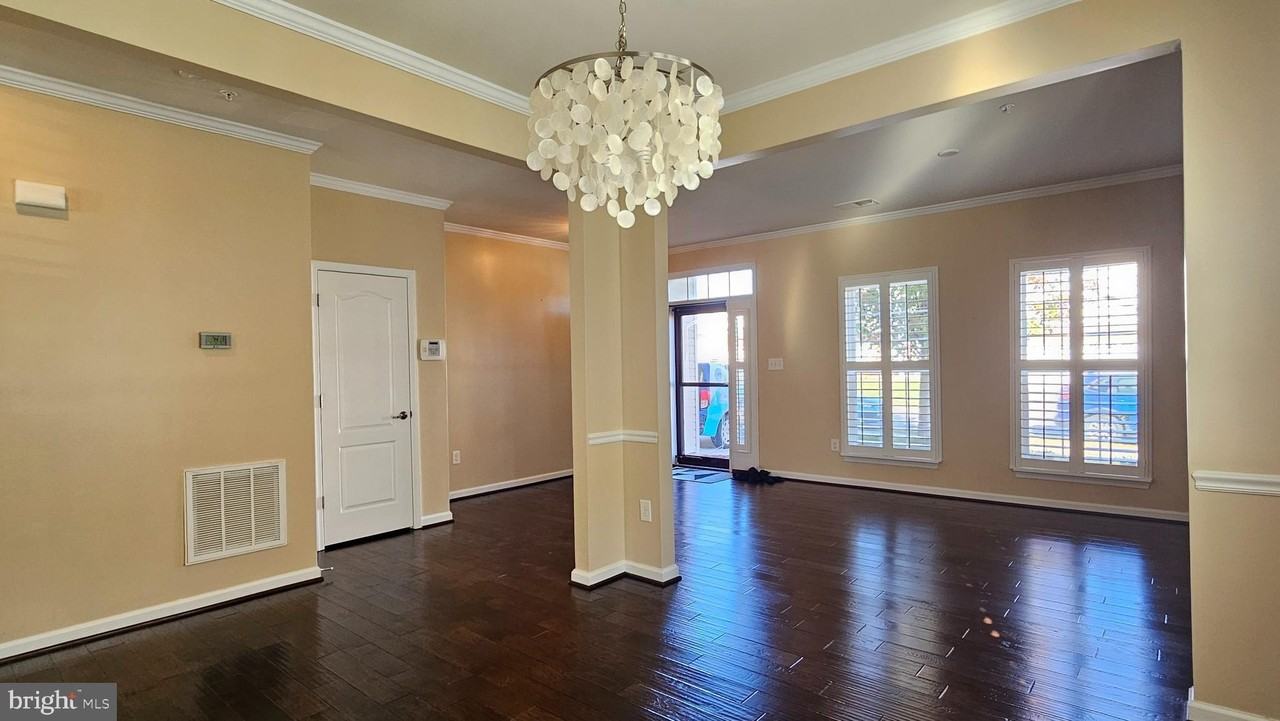 11257 Yellowstone Court - Photo 6 of 40