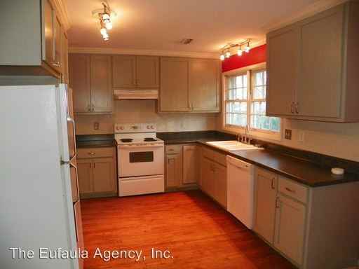 415 Cherry St - Photo 2 of 9