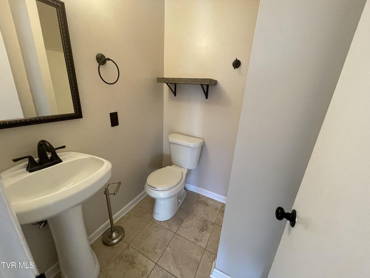 1225 Carriage Cir Apt 203 #203 - Photo 7 of 17