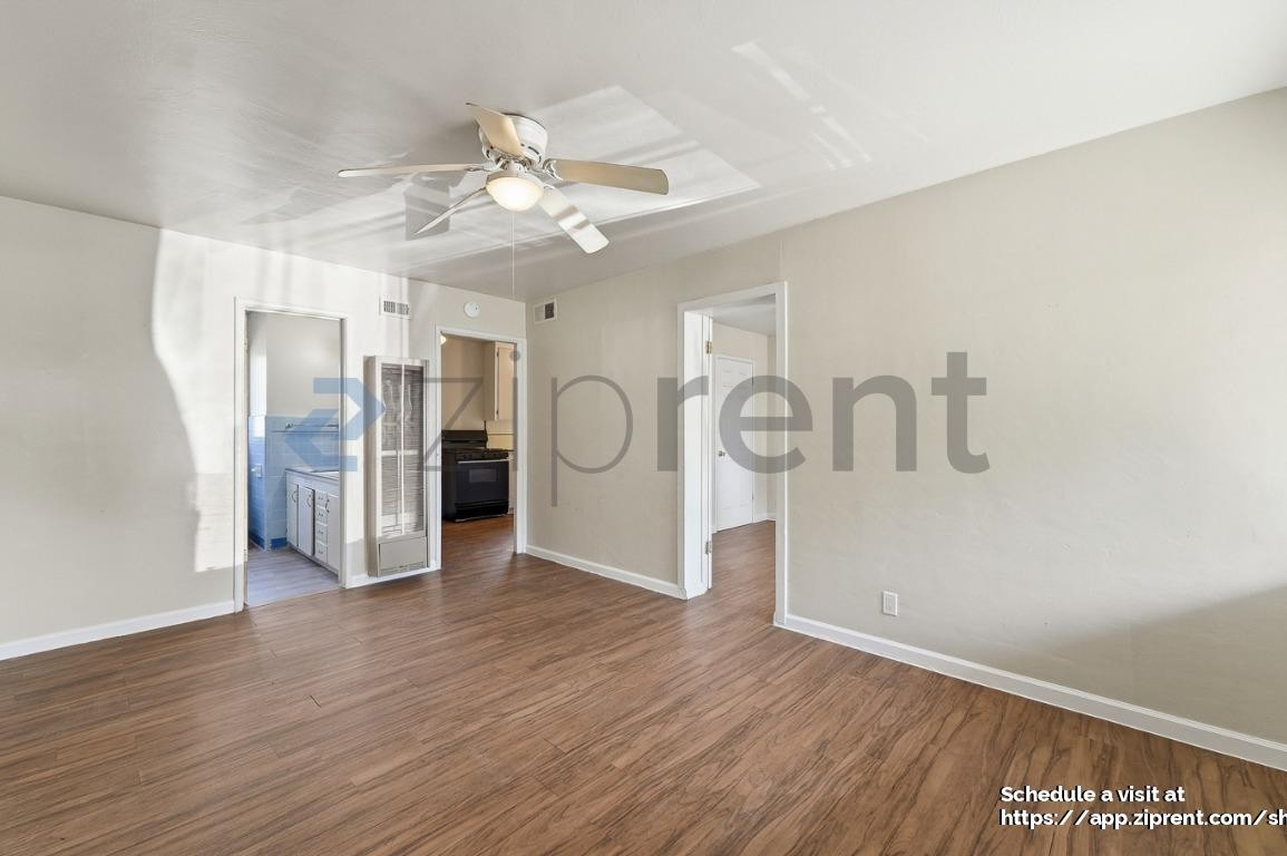 139 W 18th St #7 - Photo 2 of 16