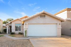 featured image of 8667 W Palm Ln