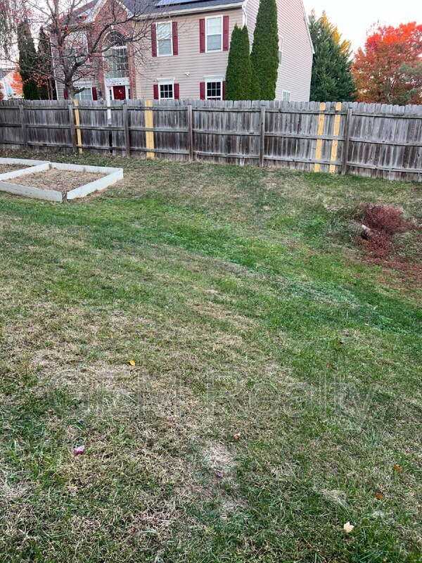 11 Maggie Court - Photo 3 of 50