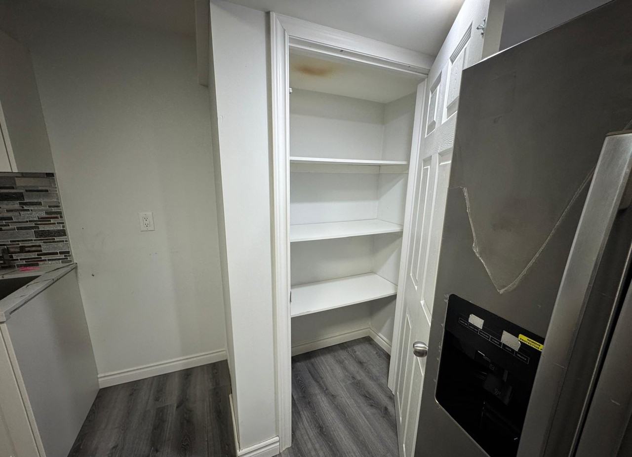 23 Mansbridge Crescent - Photo 5 of 6