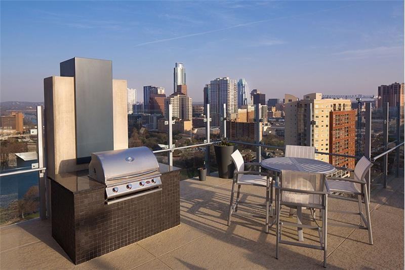 48 Rainey St - Photo 3 of 14