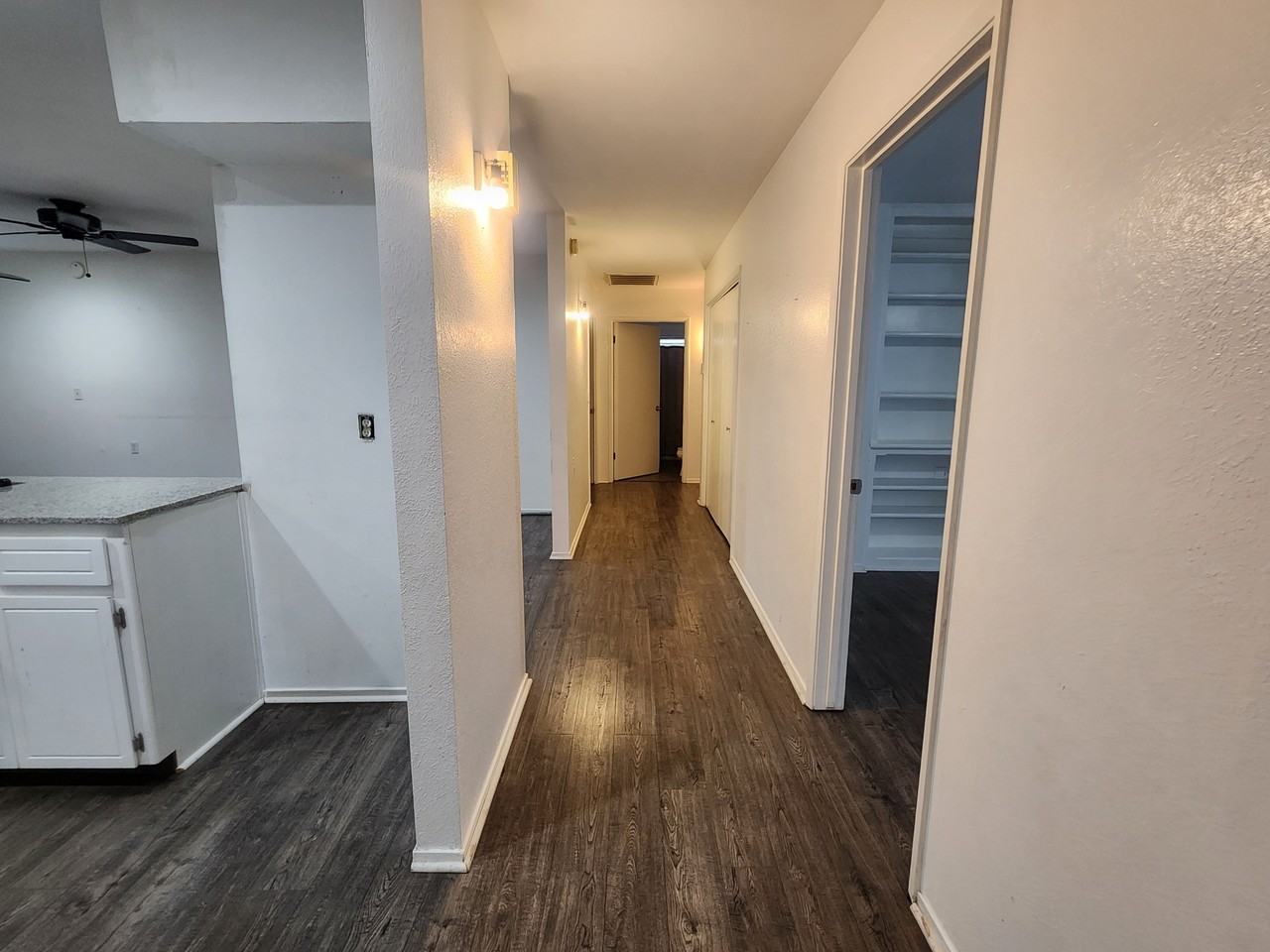 678 West Henderson Avenue - Photo 4 of 14