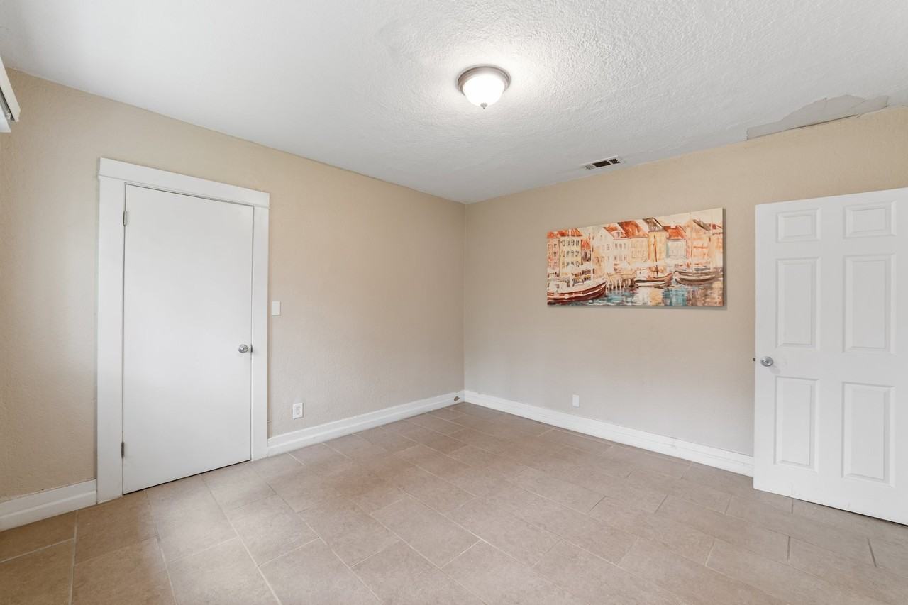 Locust Street - Photo 7 of 14