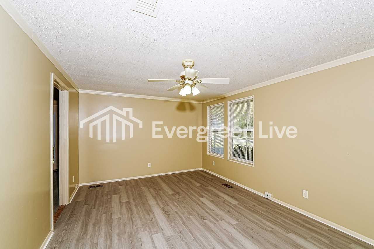 2524 Oak Leaf Ln - Photo 7 of 16