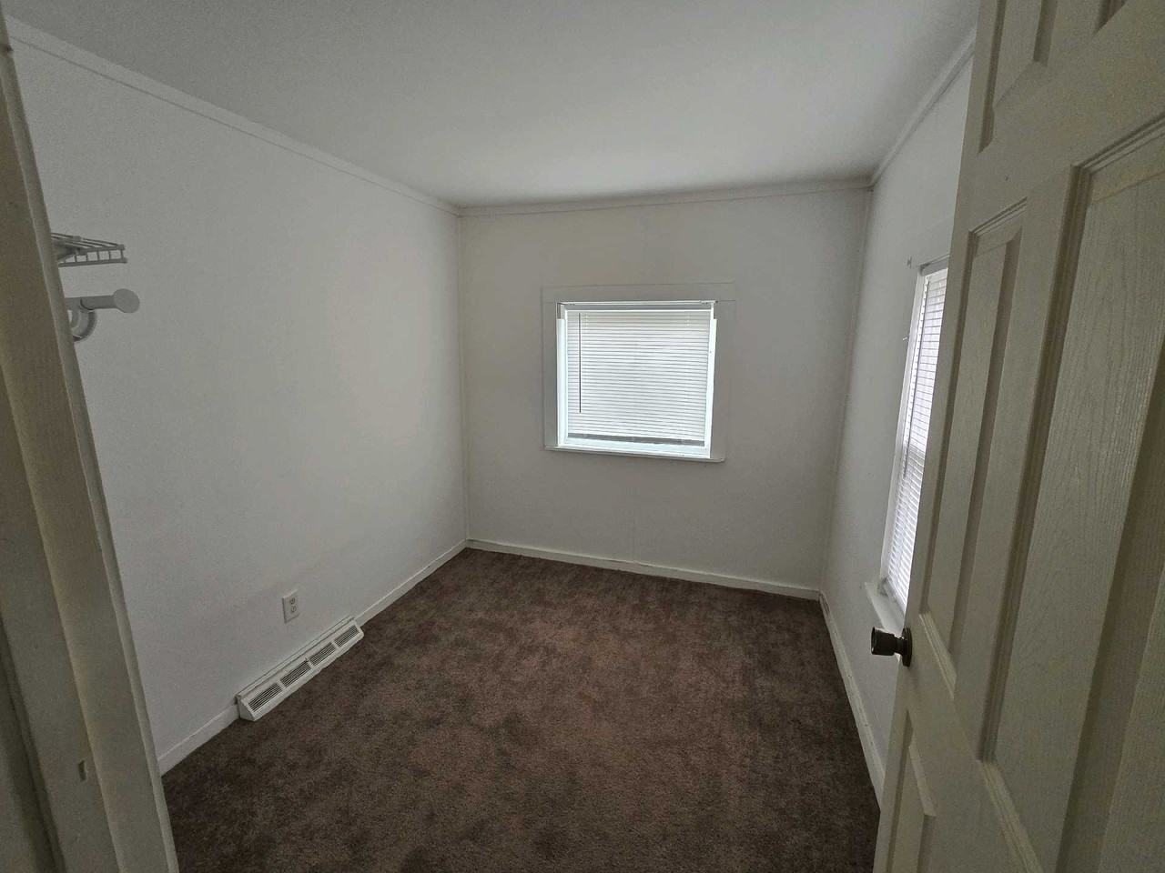 1412 S Griswold St - Photo 4 of 6