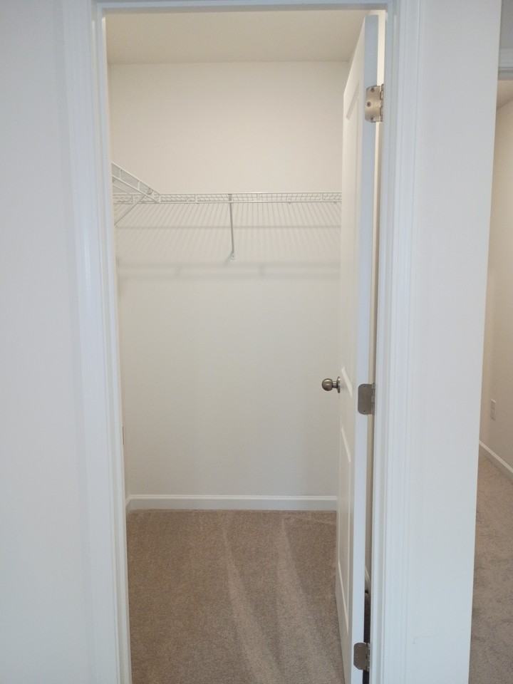 124 Hazel Dr - Photo 6 of 26