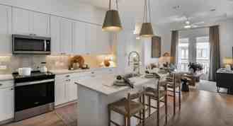 5345 North I- 35 Service Road - Photo 1 of 1