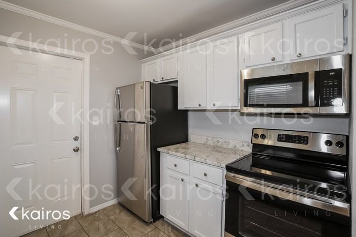 204 Ne 19th St - Photo 7 of 17