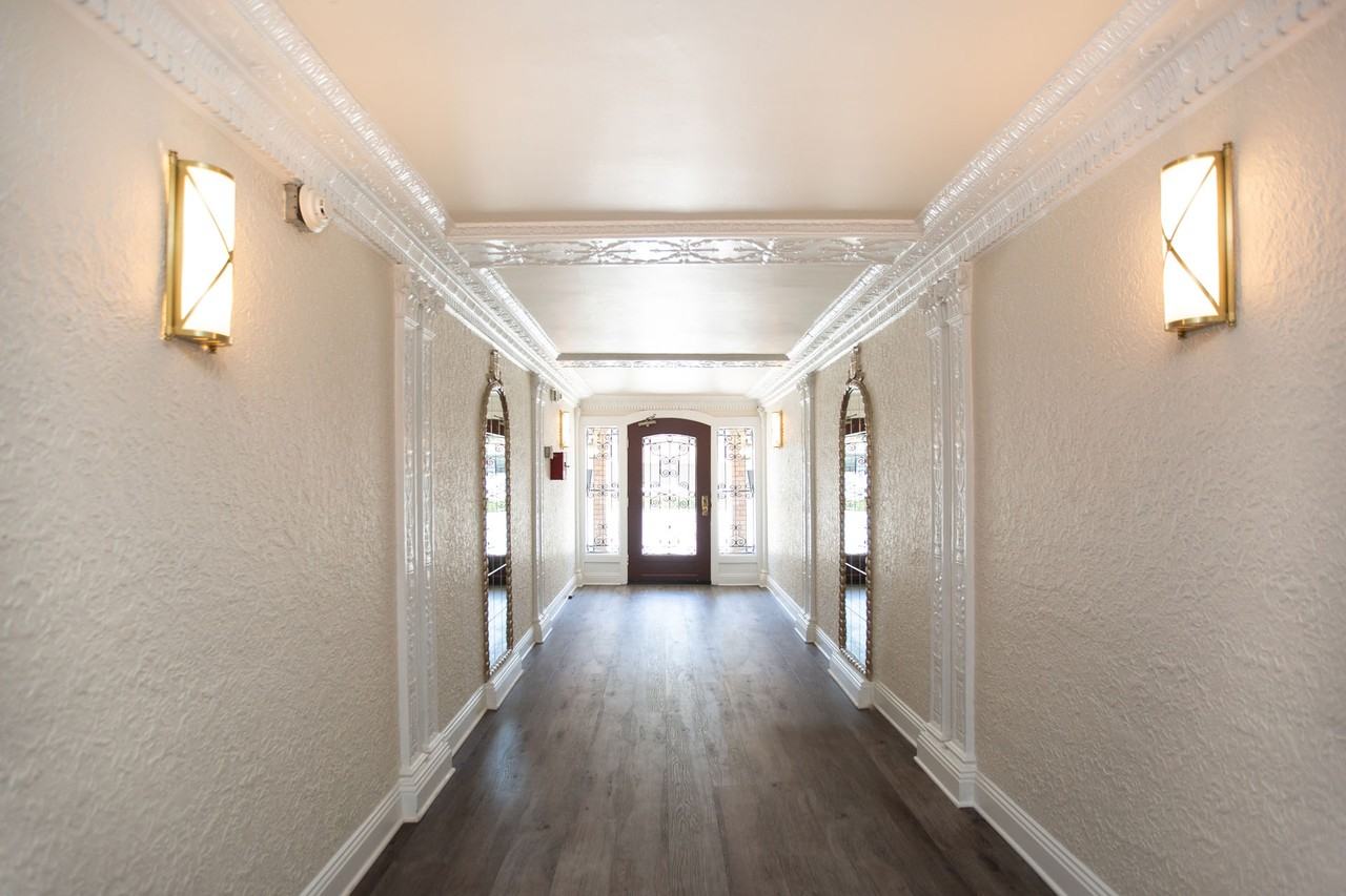 1610 Lombard - Photo 3 of 21