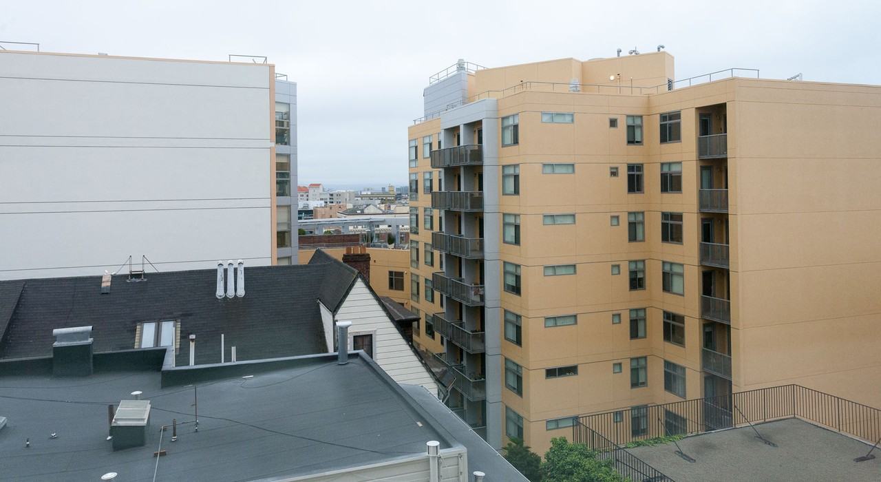 50 Laguna - Photo 6 of 50