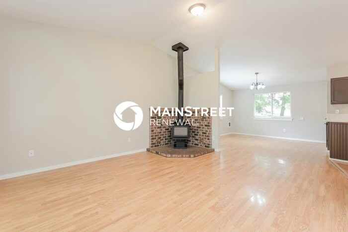 15914 86th Avenue Court East - Photo 3 of 16