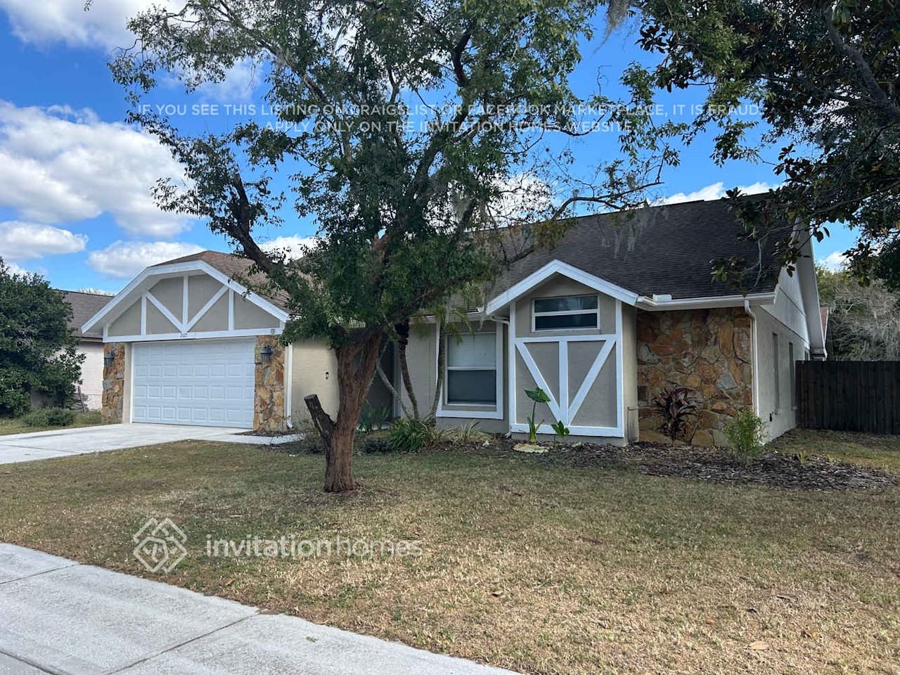 2825 Manor Hill Dr - Photo 3 of 23