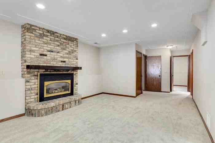 2350 Erin Ct - Photo 6 of 8