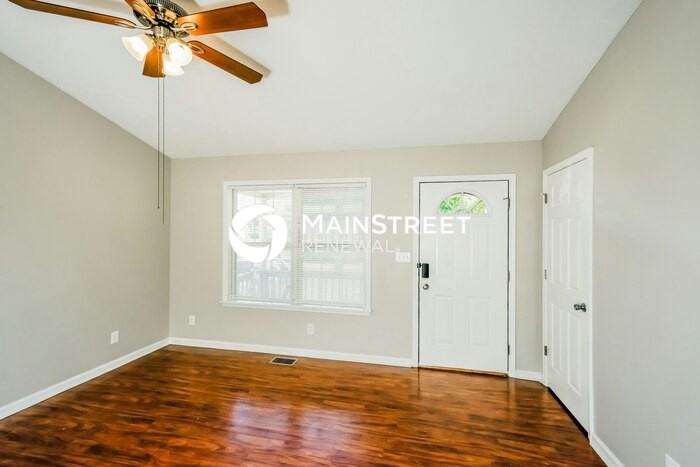 8906 Greenmoore Dr - Photo 4 of 14