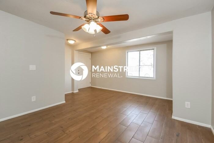 4870 S Rosette Pl - Photo 3 of 16