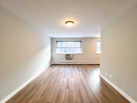 528 W Oakdale Ave #225 - Photo 1 of 1