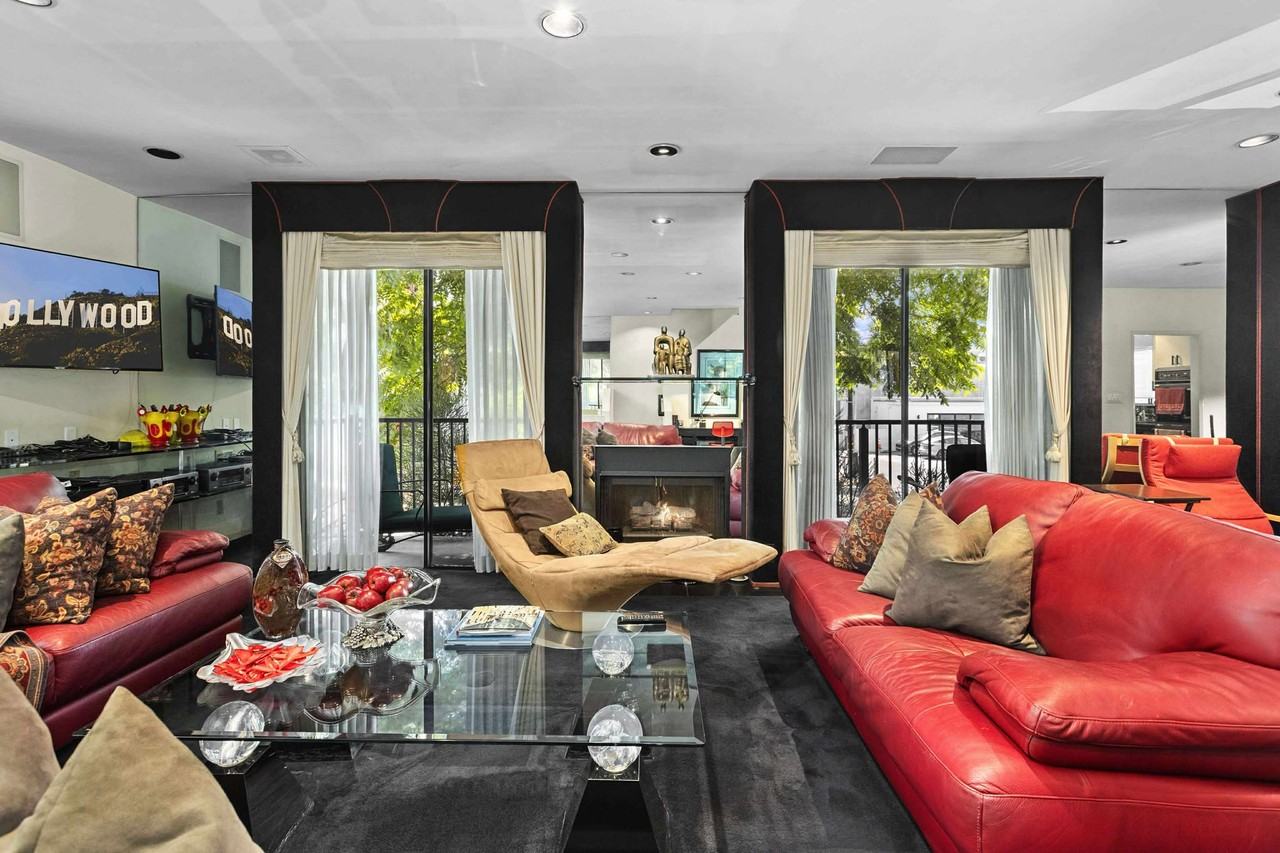 540 West Knoll Drive #1 - Photo 3 of 27