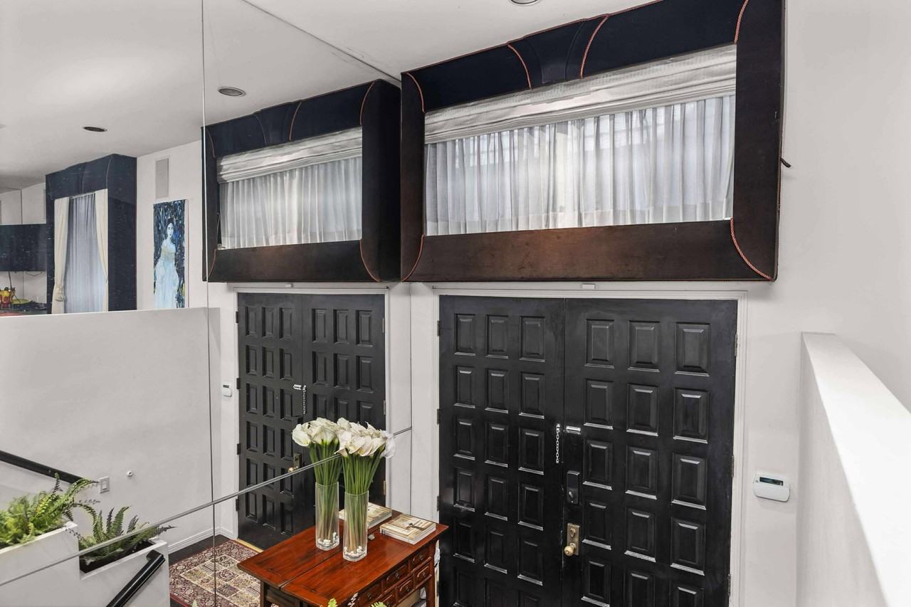 540 West Knoll Drive #1 - Photo 6 of 27