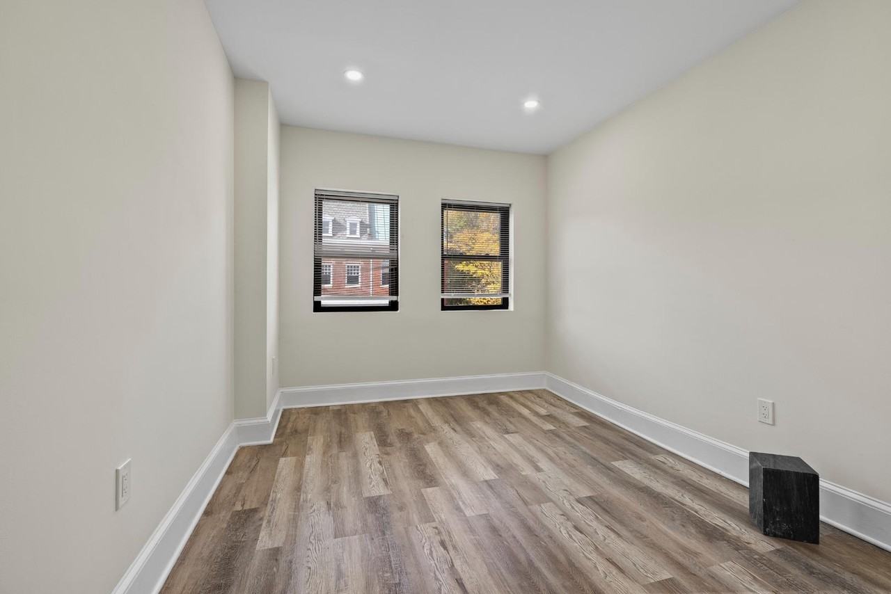 2539 St. Paul Street - Photo 2 of 40