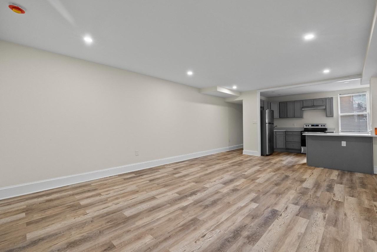 2539 St. Paul Street - Photo 4 of 40