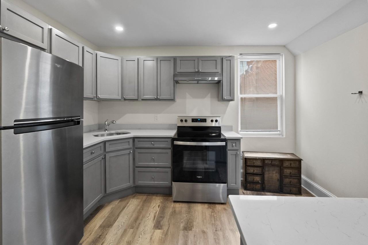 2539 St. Paul Street - Photo 6 of 40