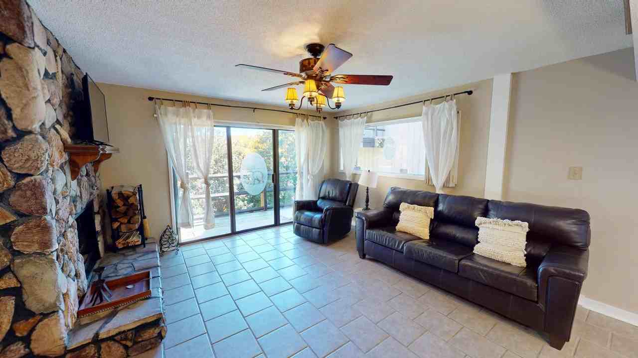 1081 Cove Rd - Photo 7 of 20