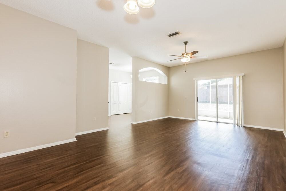 327 Sand Ridge Dr - Photo 3 of 16