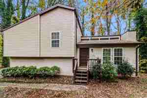 featured image of 770 Dover St