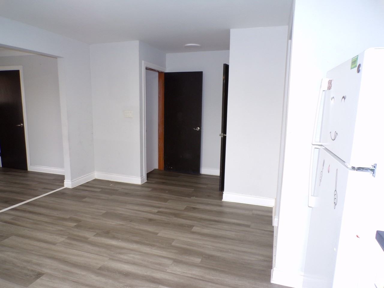 1120 Erie St W #3 - Photo 2 of 14