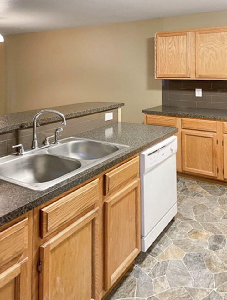 2104 Yellowstone Street - Photo 6 of 16