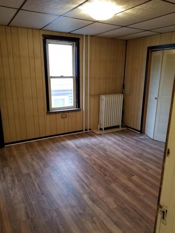 751 Bloom St - Photo 4 of 9