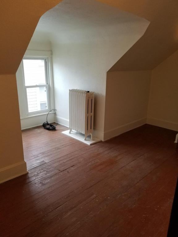 751 Bloom St - Photo 7 of 9