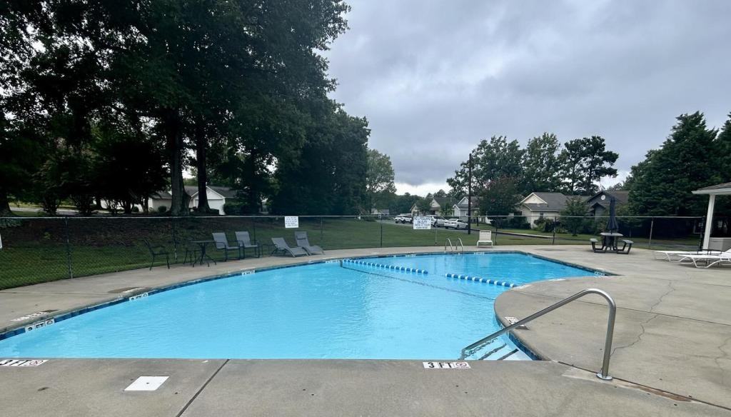 124 Lake Ridge Drive - Photo 2 of 13