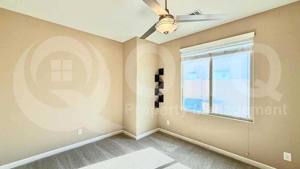 21868 S 220th Pl - Photo 7 of 33