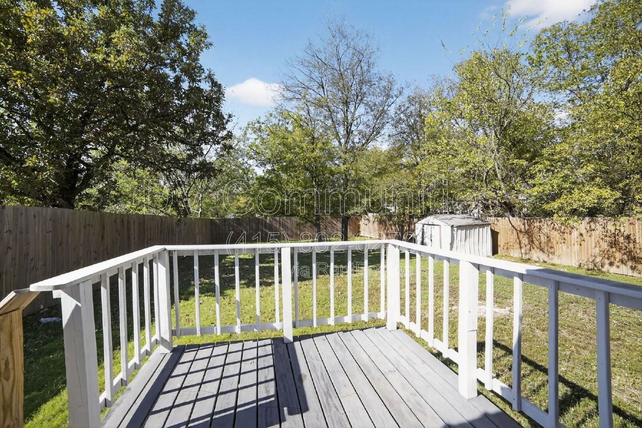 3916 2nd St - Photo 7 of 32