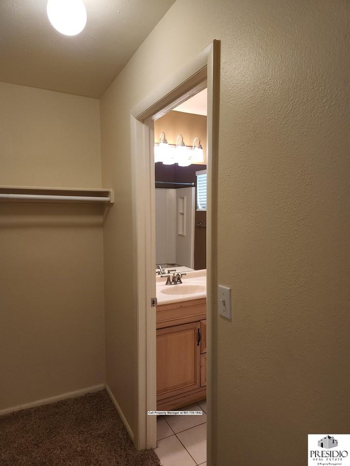 223 E Hill Ave #2 - Photo 3 of 33