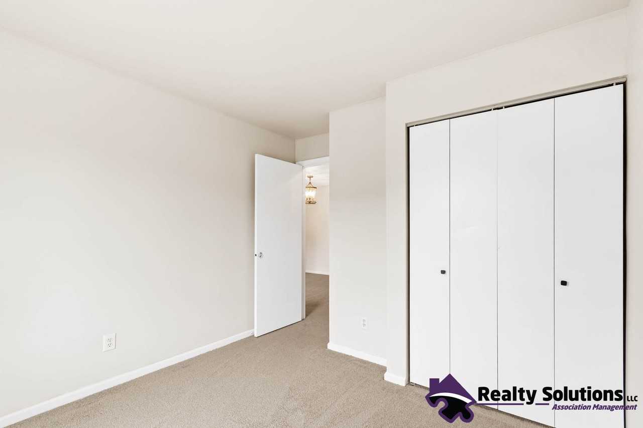 454 Atlanta Ct #1 - Photo 3 of 18