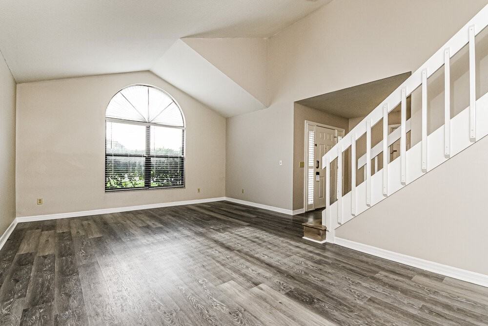 2002 Kinder Ct - Photo 5 of 17