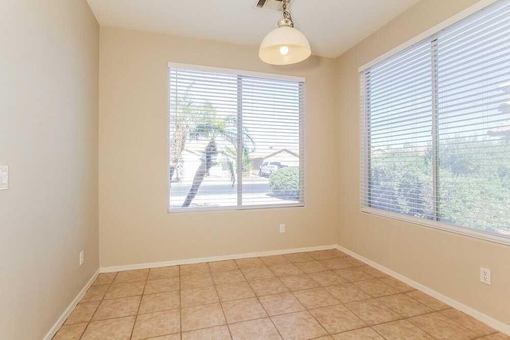 8547 W Laurel Ln - Photo 6 of 16