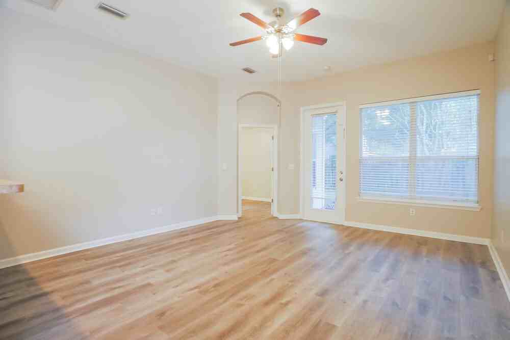 1869 Enterprise Avenue - Photo 4 of 16